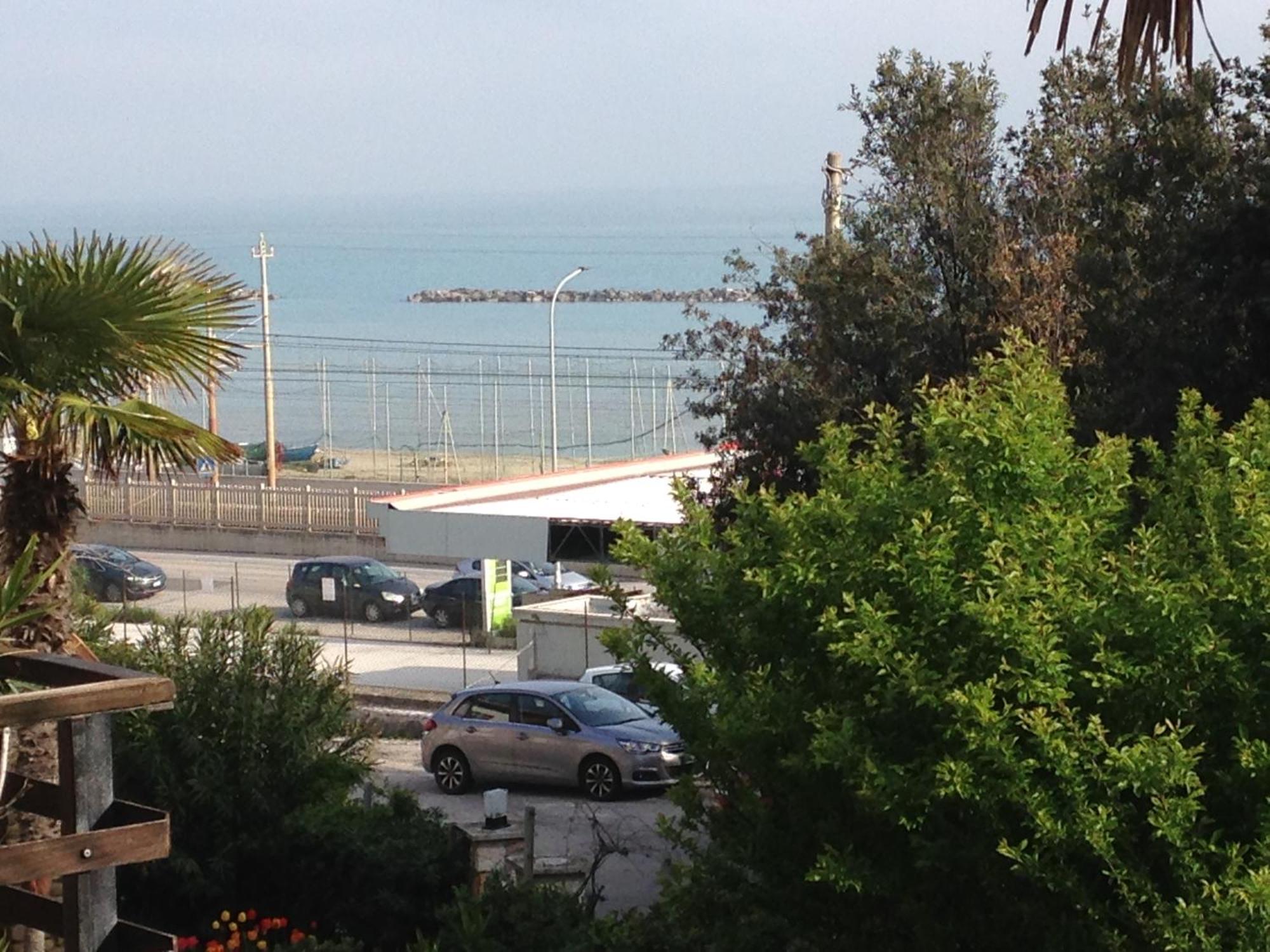 Villa Lilly Falconara Marittima Εξωτερικό φωτογραφία